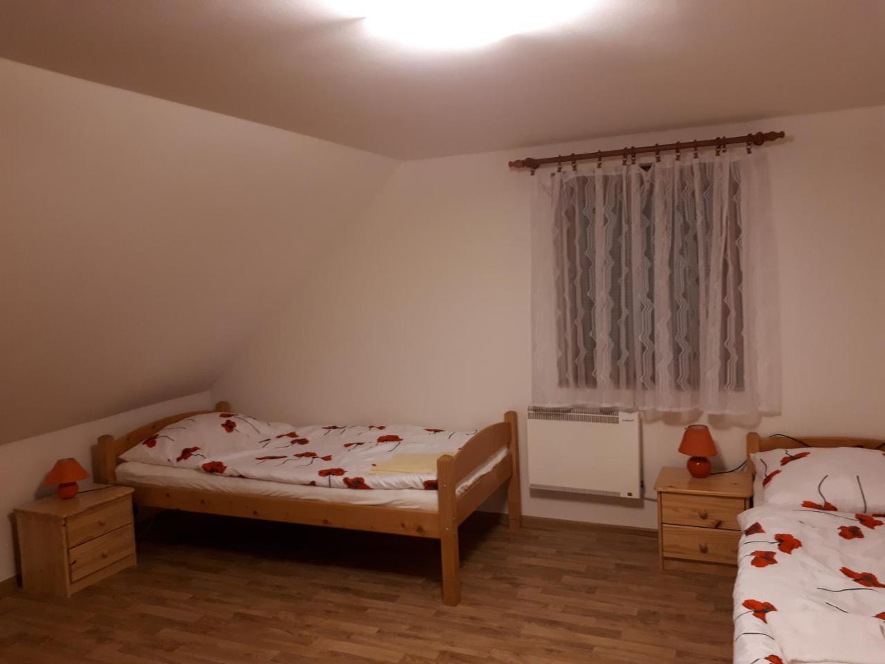 Podkrovi V Jihoceskem Statku Nemejice Dış mekan fotoğraf